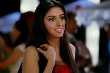 বিয়ে করেই বলিউডকে বিদায় অসিনের